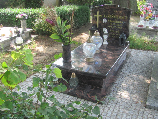 Grób Marianna Trześniewska